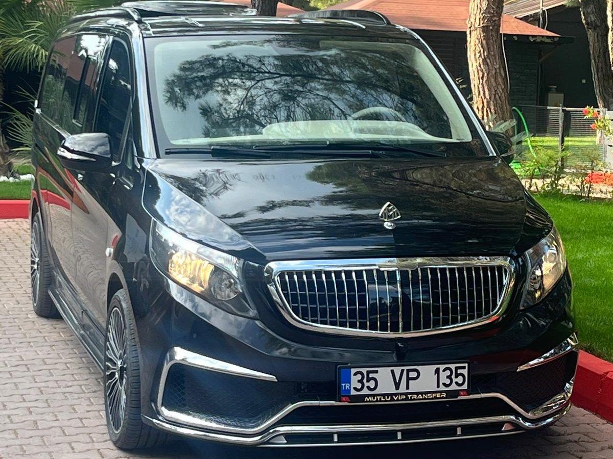 Çeşme ve Alaçatı transferi için Mercedes Vito VIP araç